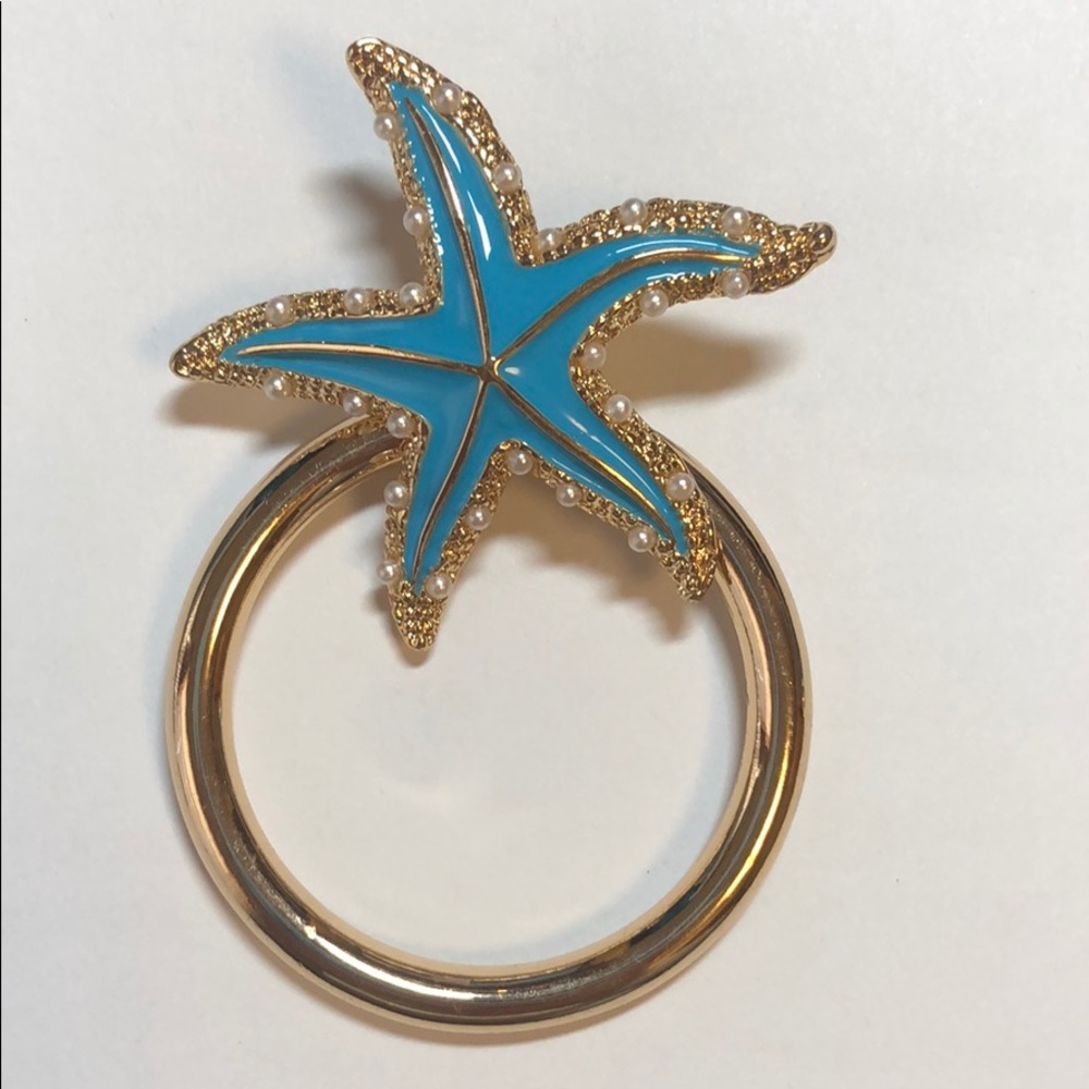 One blue seastar drop earring